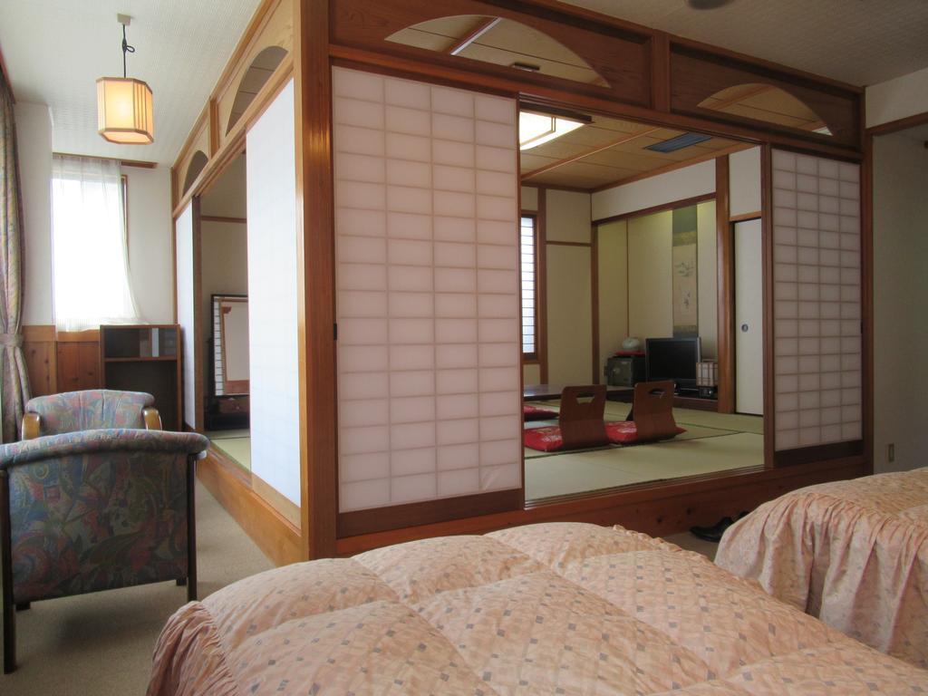Amagase Onsen Hotel Suikoen Hita Exteriör bild