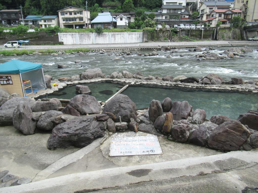 Amagase Onsen Hotel Suikoen Hita Exteriör bild